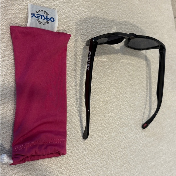 Oakley Black Sunglasses with Pink Case main image 4